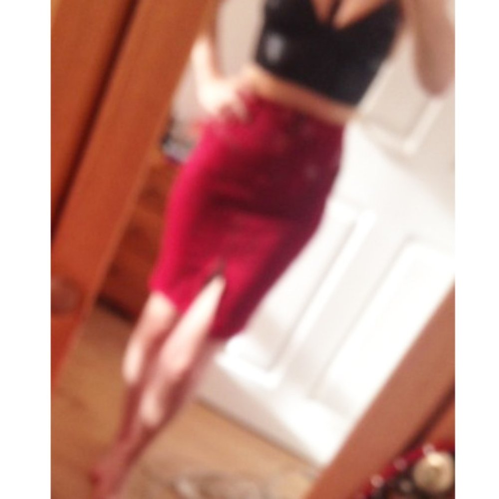 Guess skirt zipped distressed